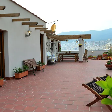 Old-town Roof-garden Apartment
