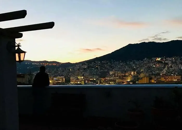 公寓 Old-town Roof-garden 卡瓦拉